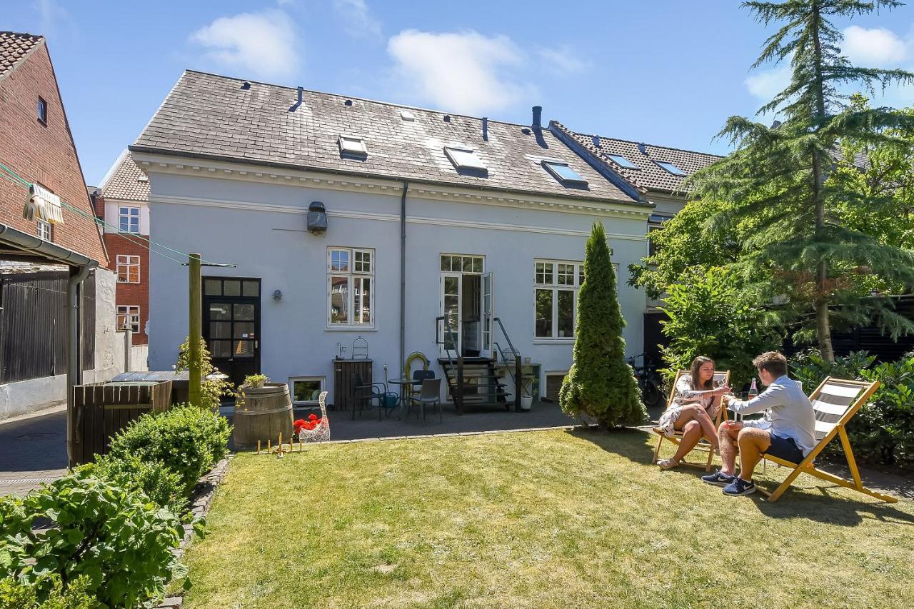 Sweethome Guesthouse Есбер Екстериор снимка