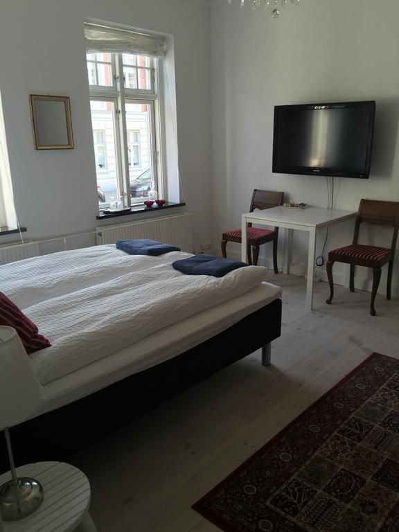 Sweethome Guesthouse Есбер Екстериор снимка