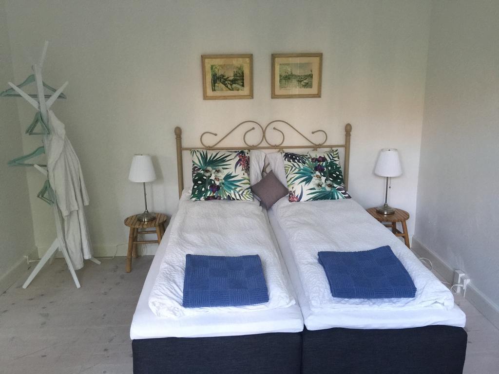 Sweethome Guesthouse Есбер Екстериор снимка
