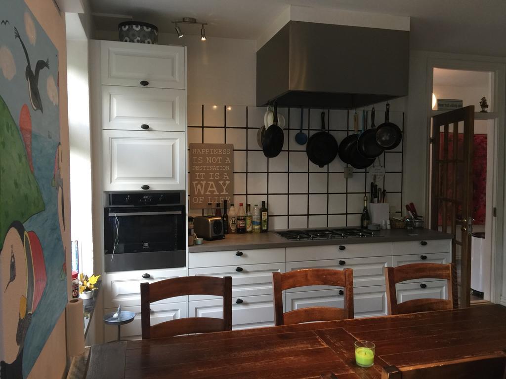 Sweethome Guesthouse Есбер Екстериор снимка