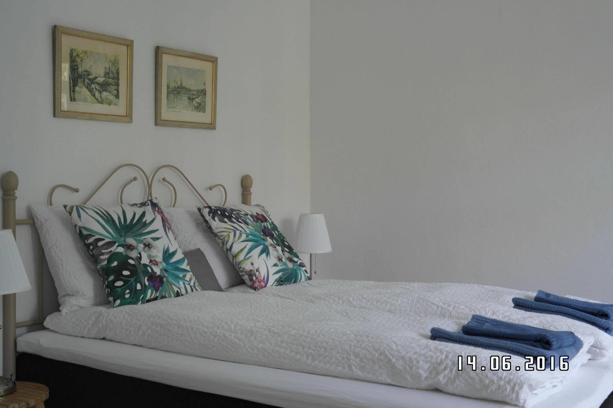 Sweethome Guesthouse Есбер Екстериор снимка